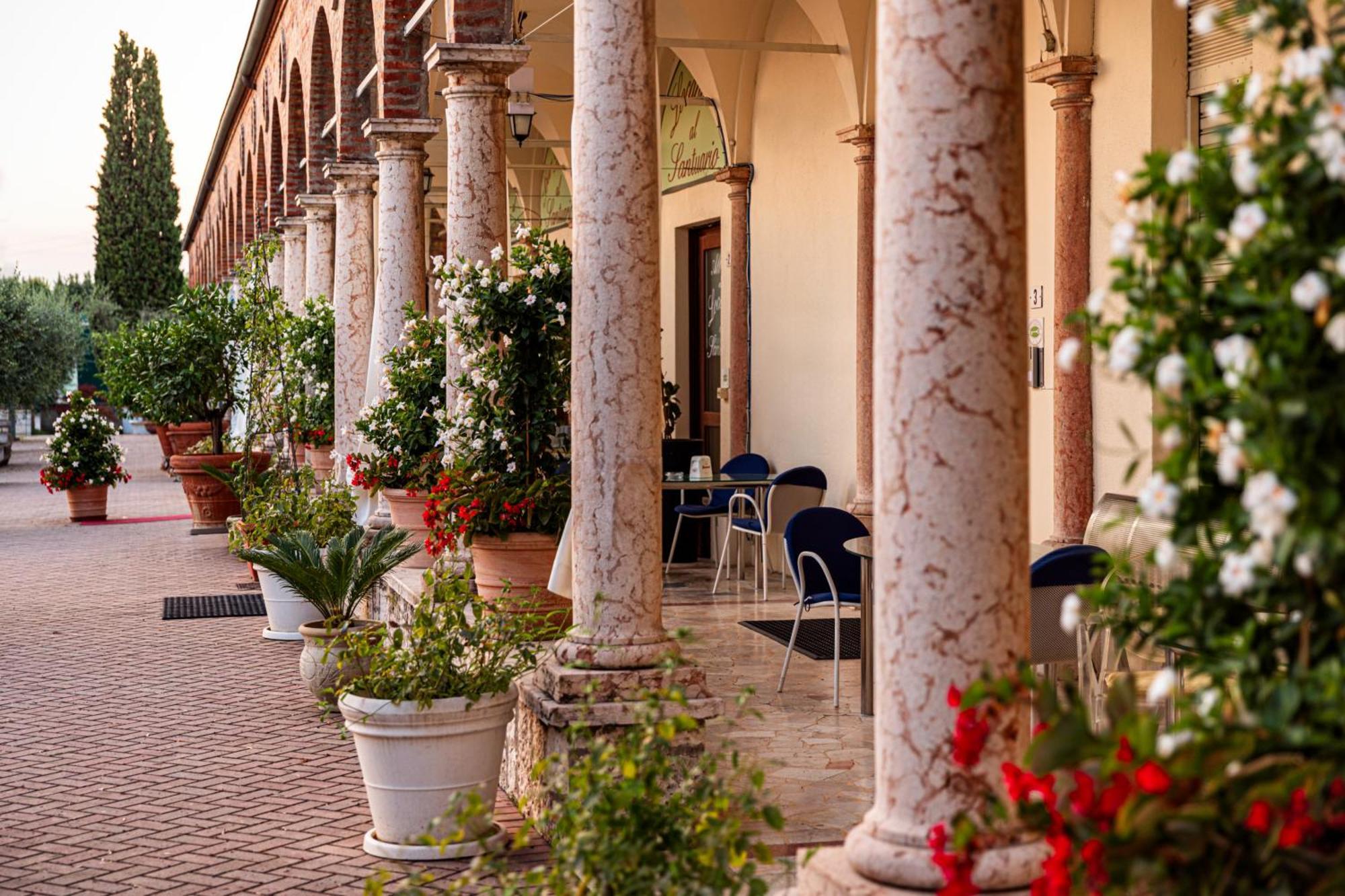 Al Santuario Hotel Peschiera del Garda